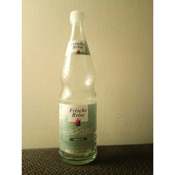 Glass bottle mineral Water frische brise (marius quelle), sparkling medium, perlaqua gmbh, 38122 braunschweig, germany 700ml (4008073107103)