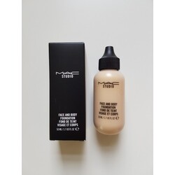 Mac Face and Body Foundation C1