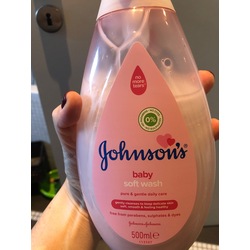 Johnson‘s Baby soft wash