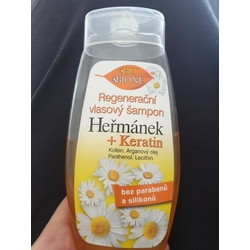 regenerační vlasový šampon Hermanek