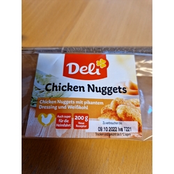 Chicken Nuggets mit pikantem Dressing und Weißkohl