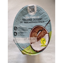 Veganes Dessert mit Haselnussgeschmack