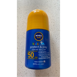 Kids protect & play caring roll-on SPF50